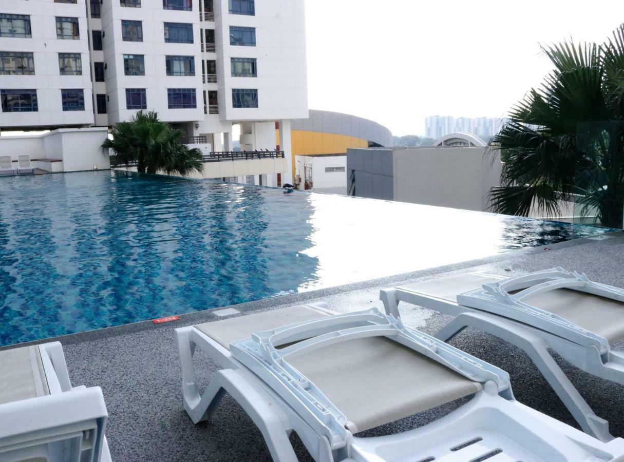 The Pinnacle Tower Johor Bahru Exterior photo